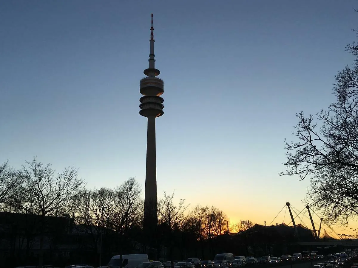 2 Room Apartment Schwabing Near Bmw World, Olympiapark ミュンヘン