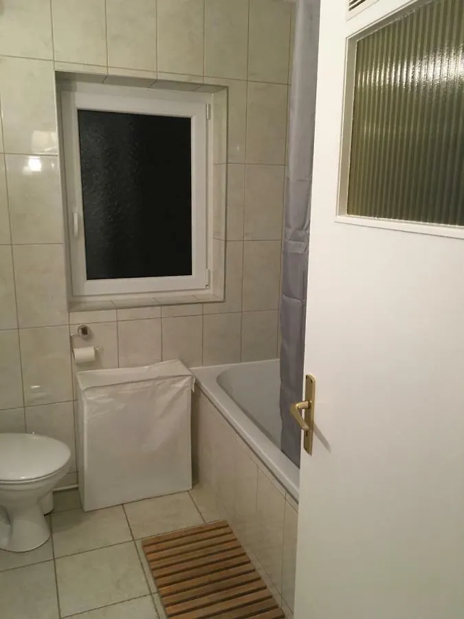 2 Room Apartment Schwabing Near Bmw World, Olympiapark ミュンヘン